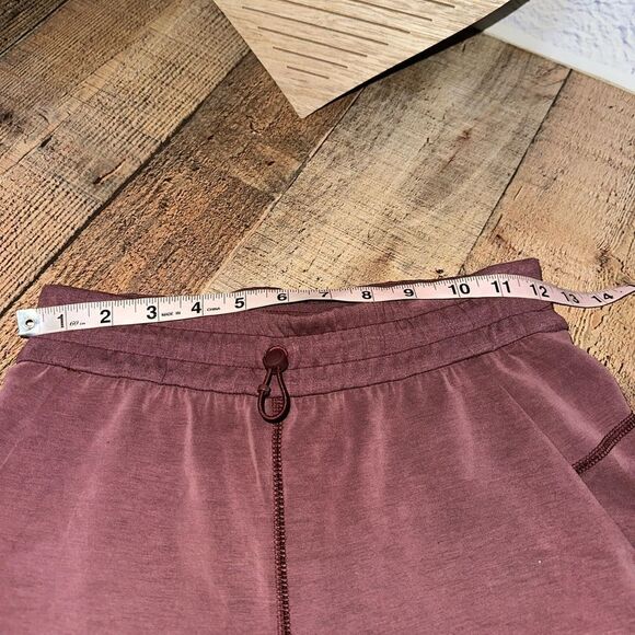 Lululemon Brushed Softstreme Split-Hem High-Rise Pant
Red Merlot - Picture 12 of 14